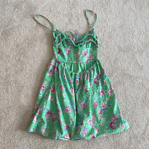 2/30$ Zara mini dress open back - Picture 2 of 2